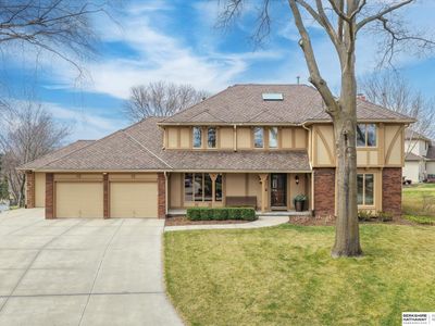 16566 Valley Cir, Omaha, NE, 68130