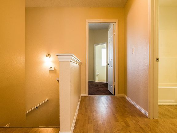 3rd image of 4802 Katrina Pl