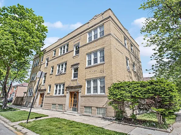 5004 W Newport Ave #3E, Chicago, IL 60641