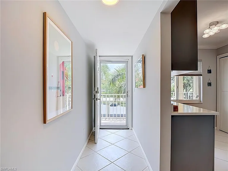 3685 Amberly Cir #D203 — Photo 13