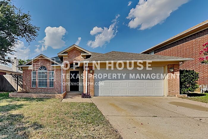 1st image of 1120 Victoria Dr
