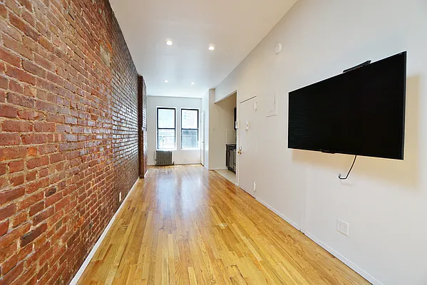 Rented by Best Apartments North Inc | media 2