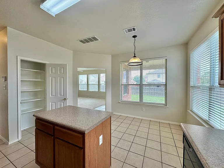 1806 Lobrecht Ct — Photo 16