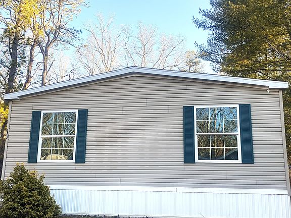 Exterior Image-1-CHAMPION 123 Fairview Manor