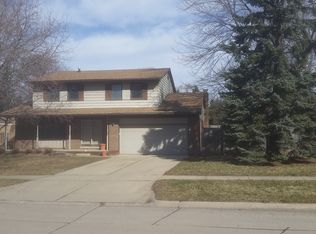 14331 Irvington Dr, Warren, MI 48088