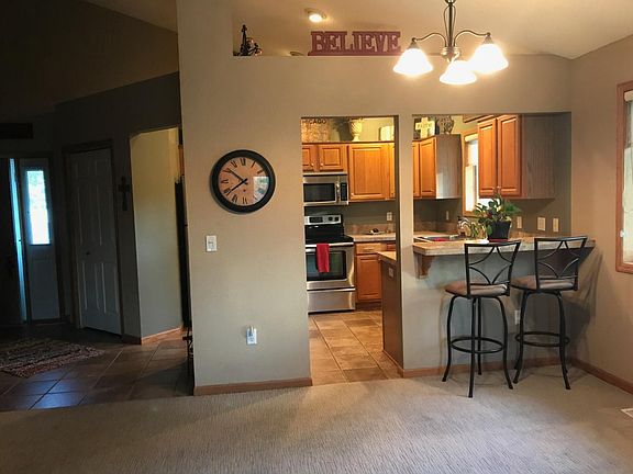 3rd image of 2863 Devonshire Pl