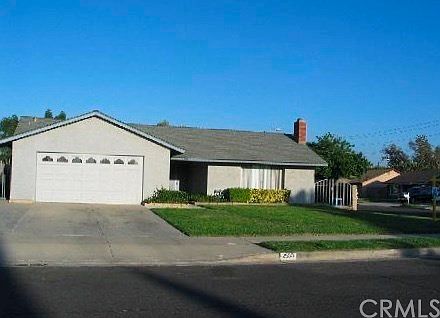 1st image of 2533 S Raymond Pl