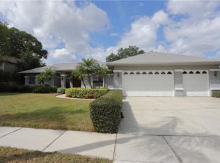 2616 Durant Oaks Dr, Valrico, FL 33596