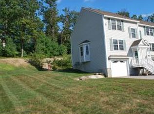 99 Overlook Cir, Hudson, NH 03051