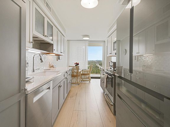 2nd image of 3400 N OCEAN Drive #908