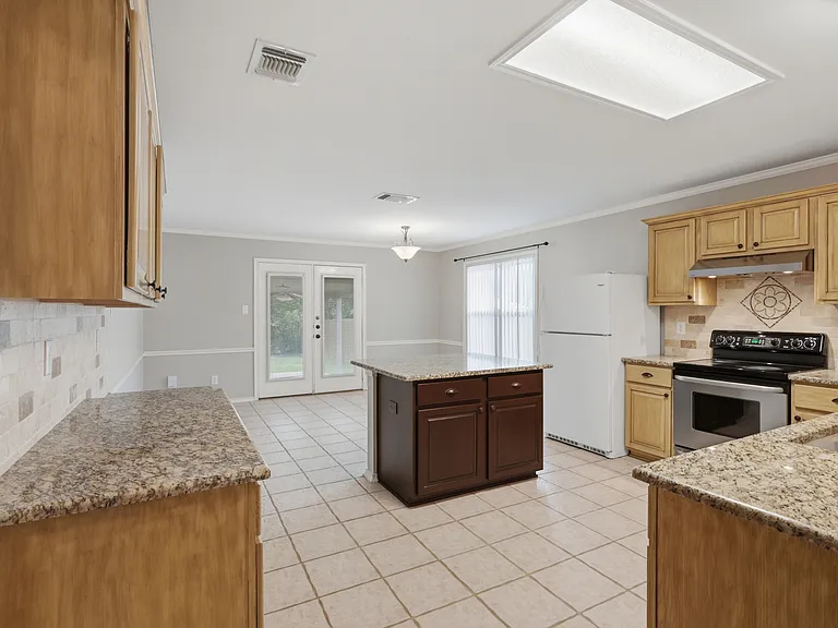 12307 Stable Pond Dr — Photo 8