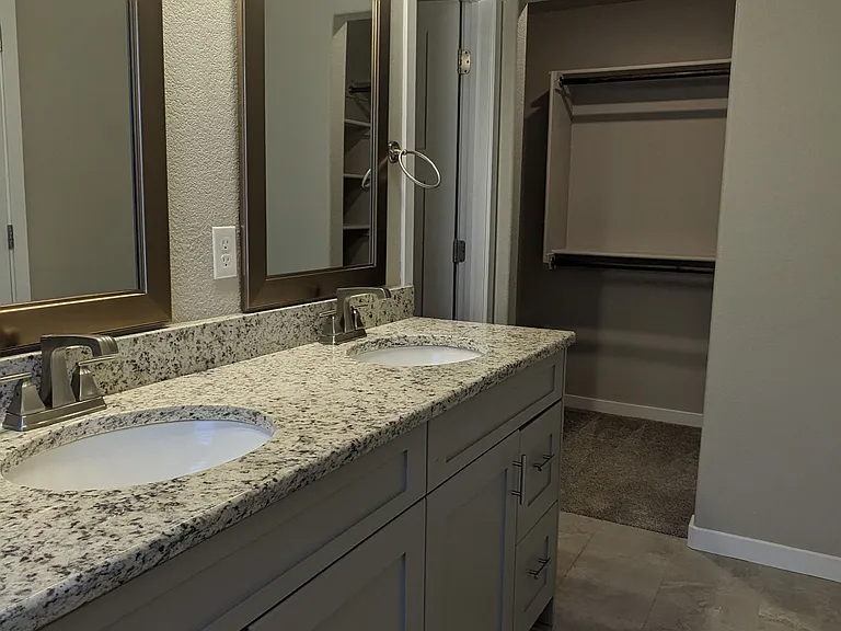 4948 Wolf Moon Dr — Photo 28