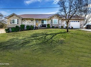 312 James Dr, Lenoir City, TN 37772
