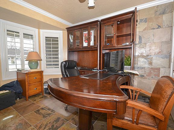 5th image of 1717 E Haven Chase Ln