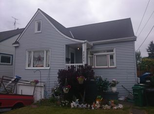 2825 NW 68th St, Seattle, WA 98117