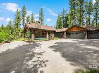 1460 Crown Point Pkwy, Cascade, ID 83611