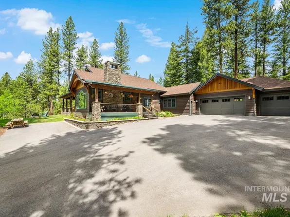 1460 Crown Point Pkwy, Cascade, ID 83611