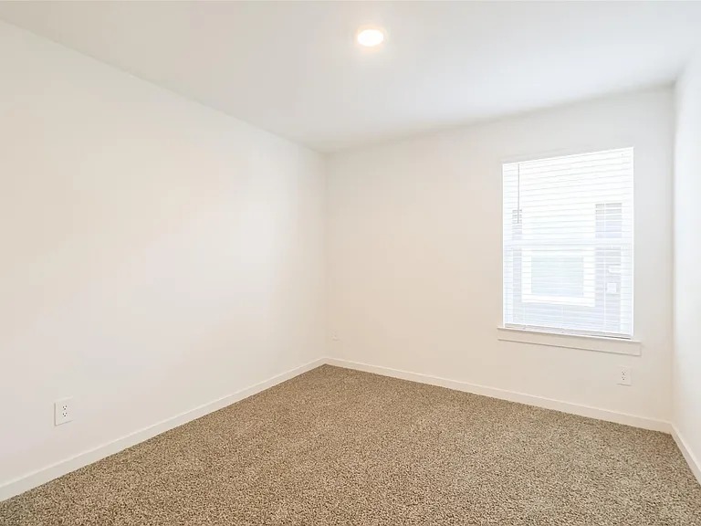31718 Hallington Hill Ln — Photo 21
