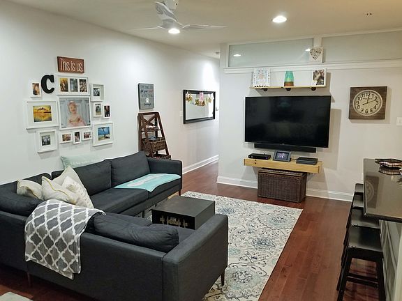 3rd image of 6-10 Strawberry St #11