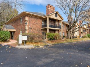 1209 50th St APT 6, West Des Moines, IA 50266