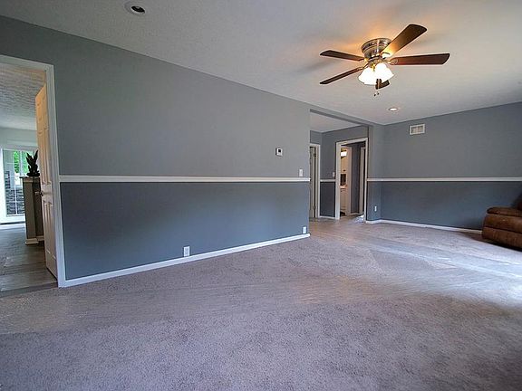 4th image of 29331 Armadale Ave