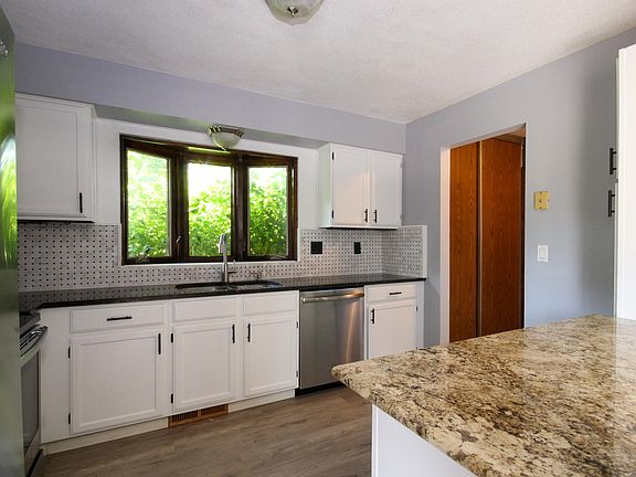 3rd image of 3953 Orchid Ln N #1
