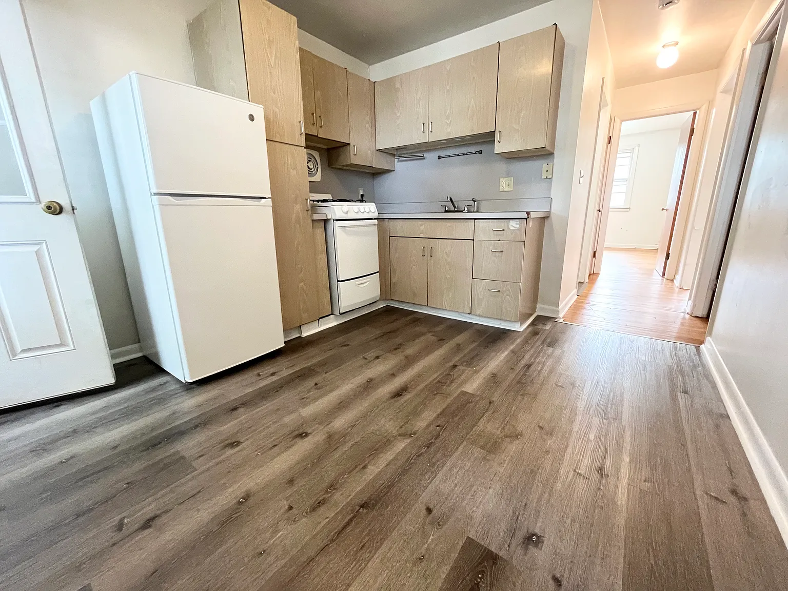 2 bed, 800 sqft, $1,650 — Photo 3