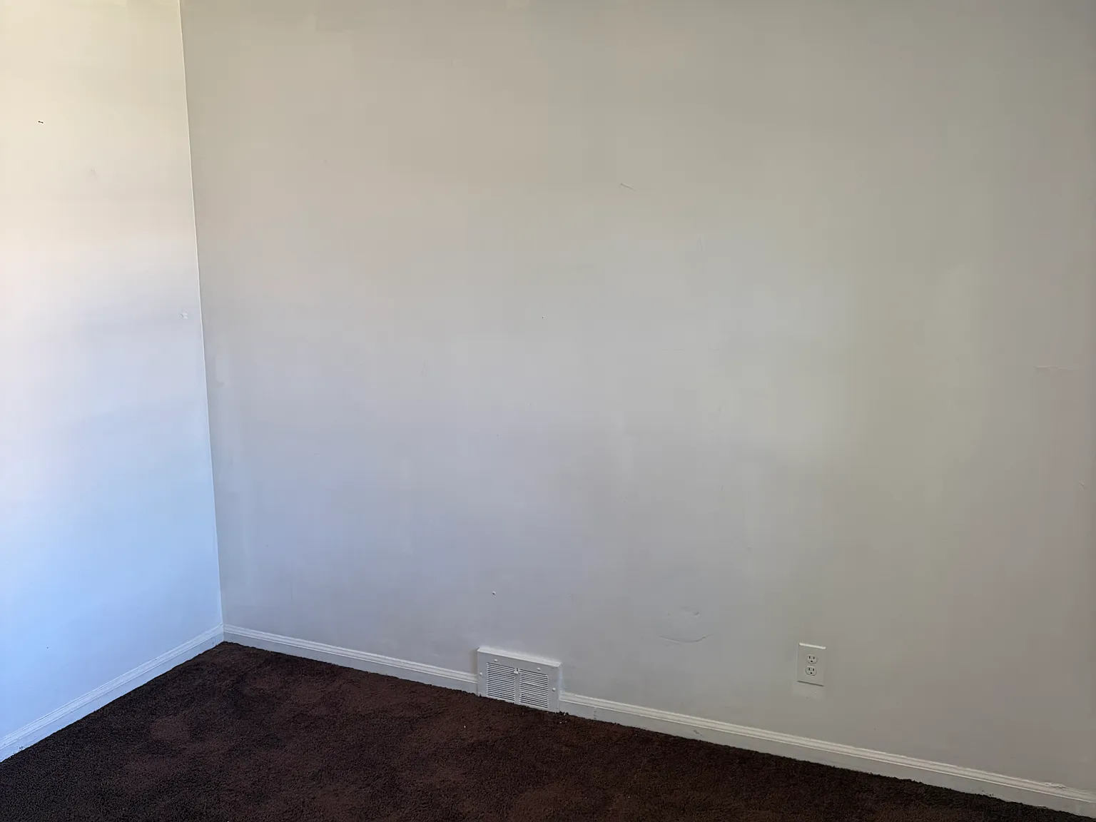 2 bed, 2027 sqft, $1,050 — Photo 4