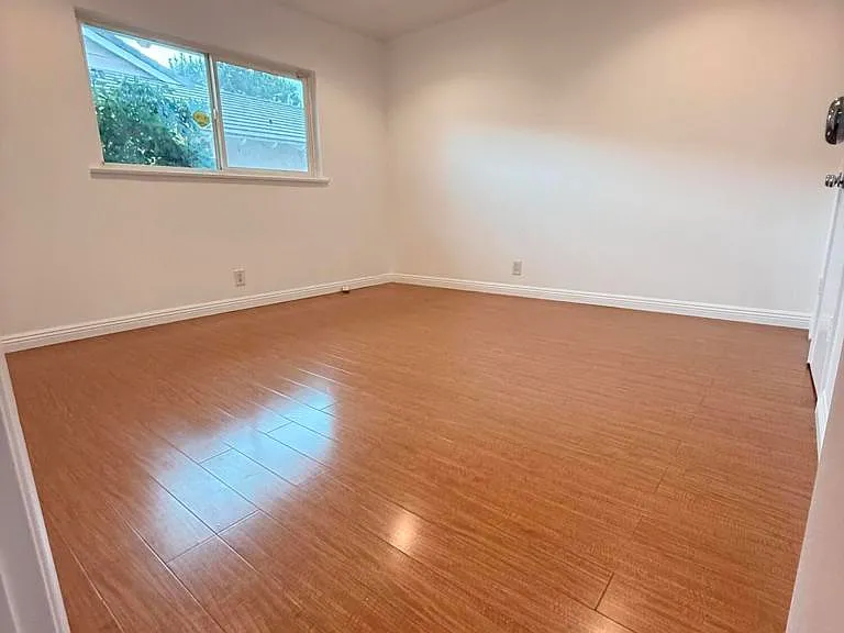 1126 Louise Ave — Photo 30