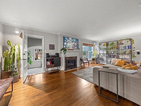 2nd image of 7440 Campbell St
