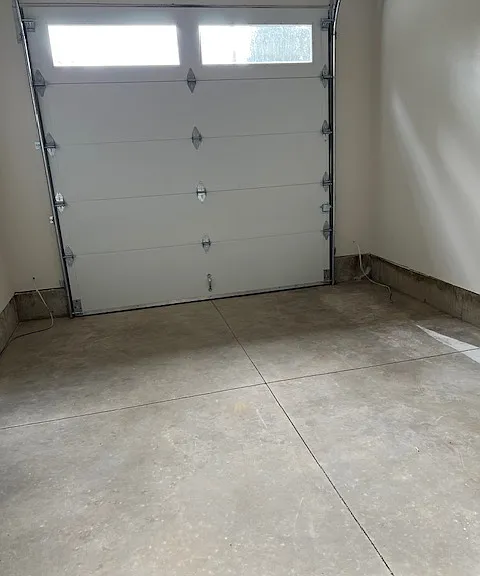 910 Hardcastle Ave — Photo 13