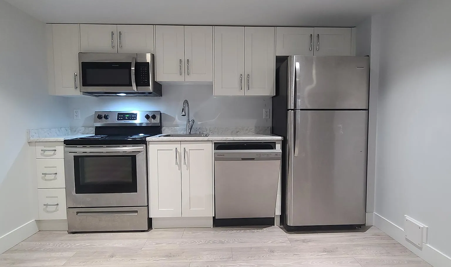 1 bed, 700 sqft, $1,600 — Photo 2