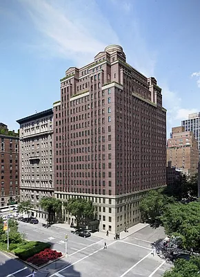 Rented by Compass | media 24