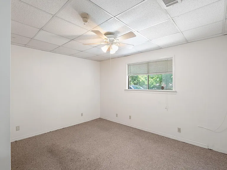 4616 E Cesar Chavez St — Photo 18