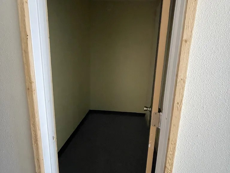 705 S Roland Rd #4 — Photo 9