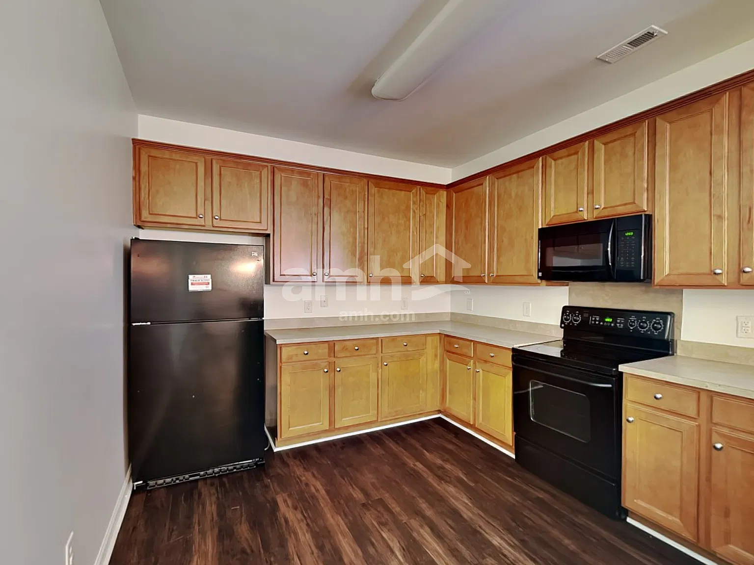 3 bed, 2.5 bath, 2076 sqft, $2,190 — Photo 4