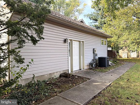 4th image of 252 Greenview Dr