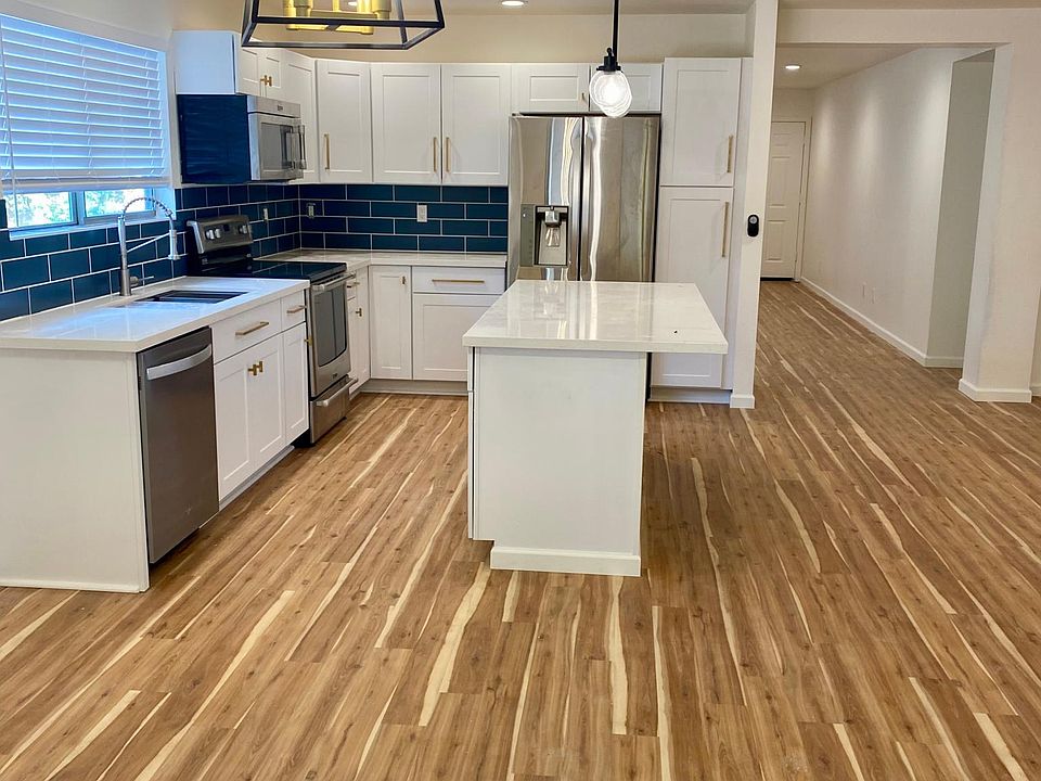 Large Island with space for seating