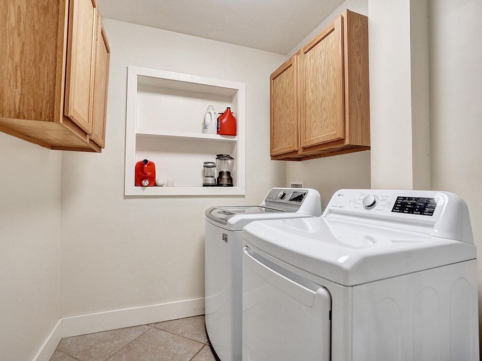 1st image of 445 SE 17th Terrace