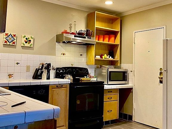 4th image of 222 Winthrop Shore Dr APT 1