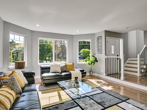4th image of 17743 Corliss Avenue N