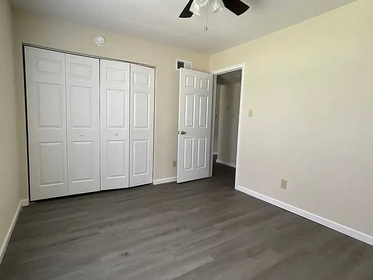 306 W Harriet St — Photo 12