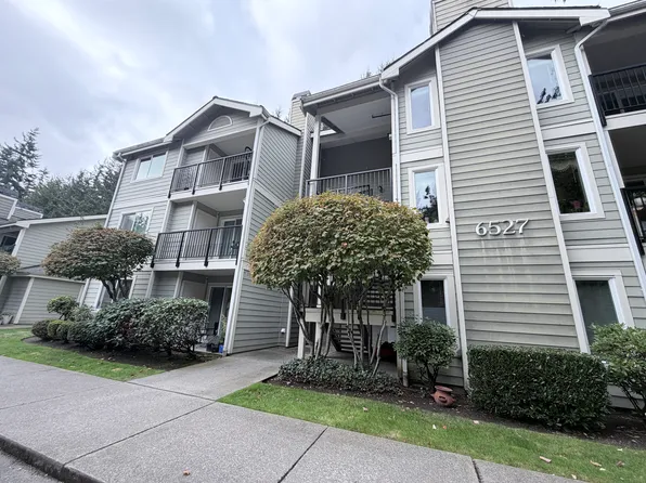 6527 200th St SW APT 104, Lynnwood, WA 98036
