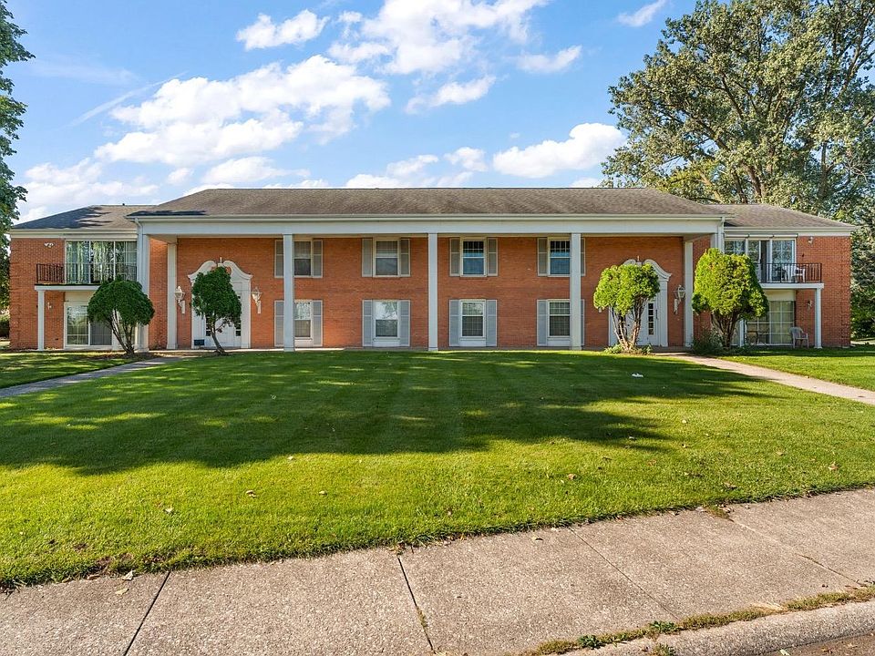 1st image of 629 W 39th Pl APT 104