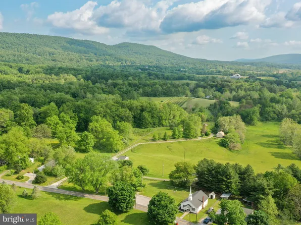 19502 Garretts Mill Rd, Knoxville, MD 21758