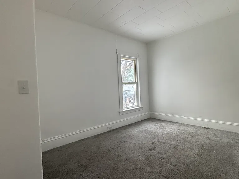 28 Notre Dame Ave #1 — Photo 17