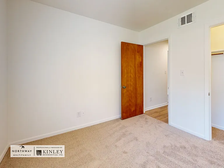 Meadowood Apartments — Photo 20