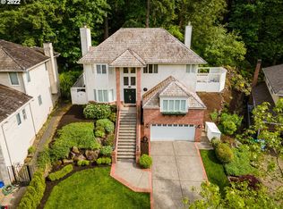 15569 Village Park Ct, Lake Oswego, OR 97034