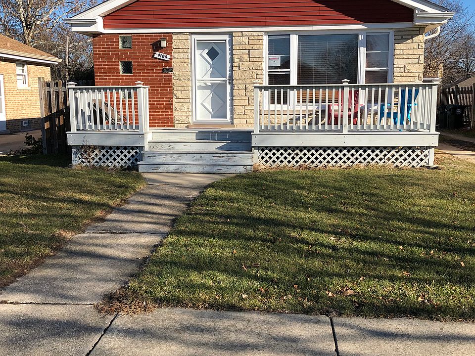 1st image of 9109 Newcastle Ave