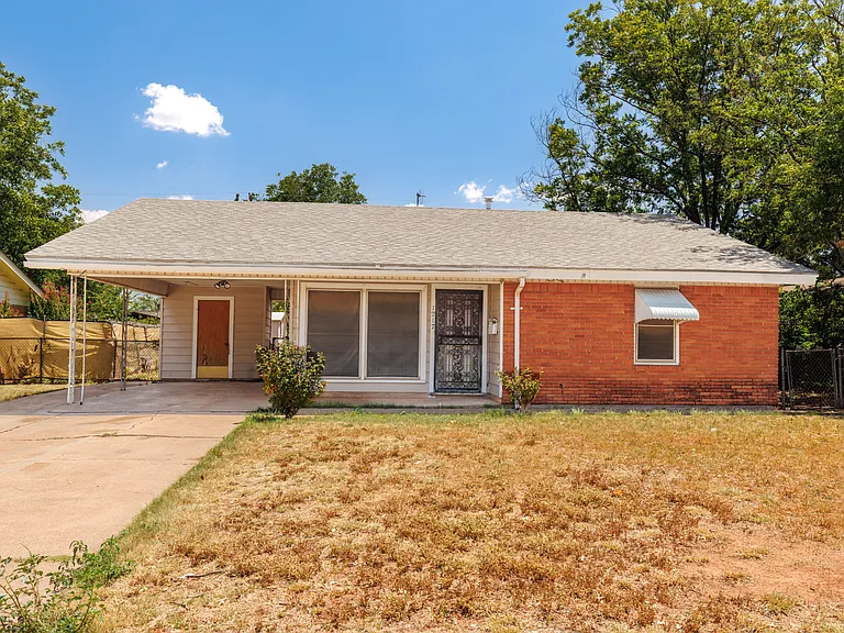 1217 Mimosa Dr — Photo 5